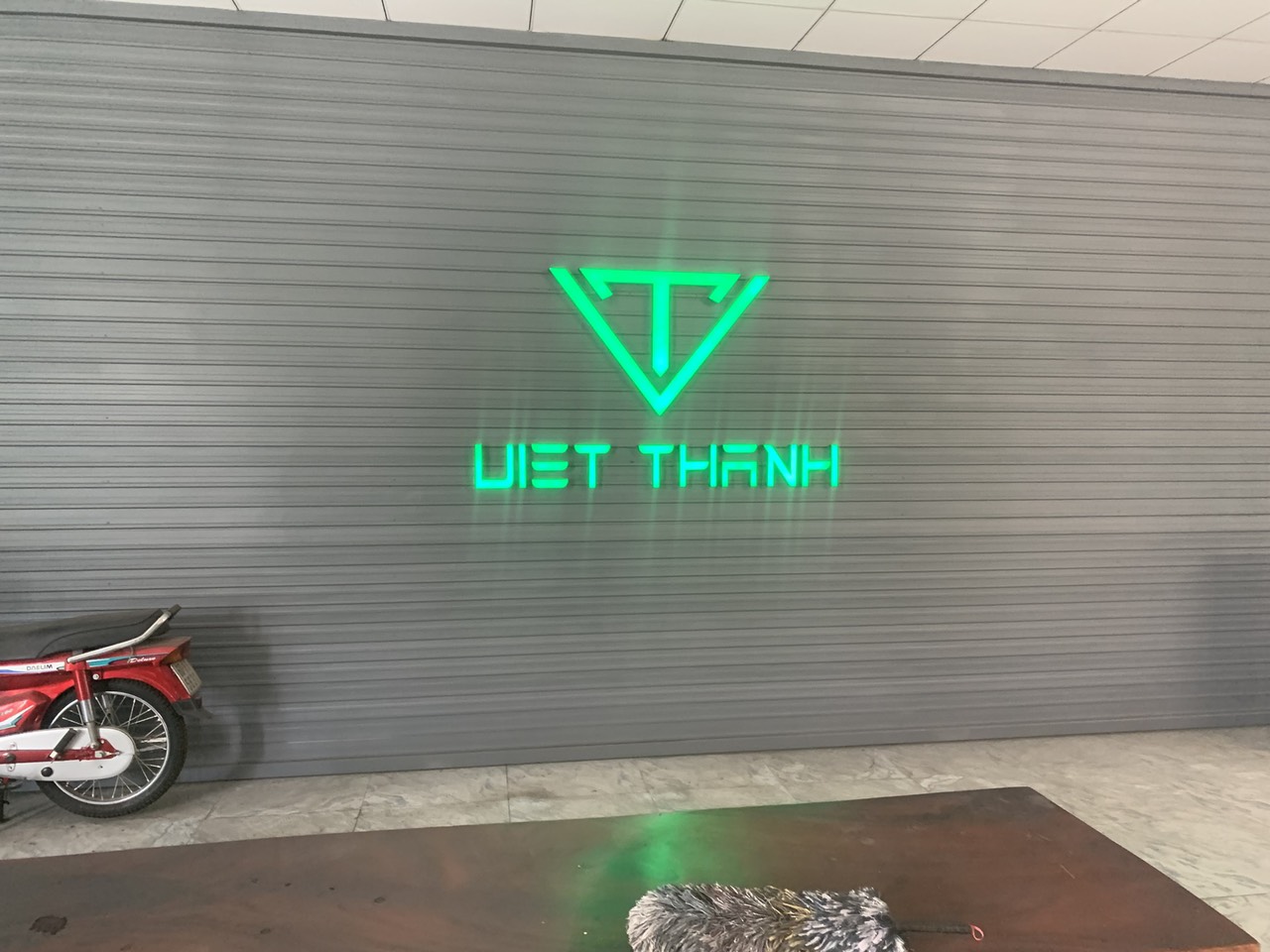 Company name plate